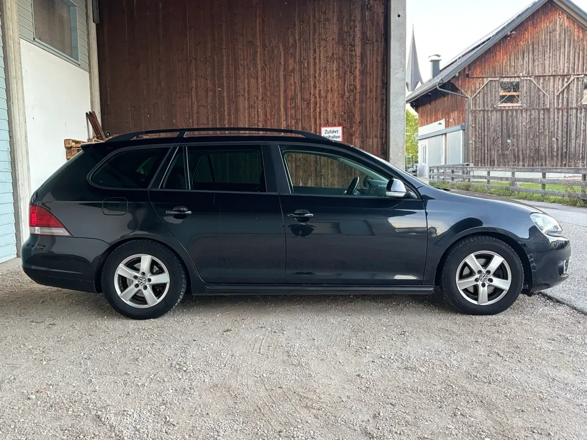 Volkswagen Golf 2011 photo 3