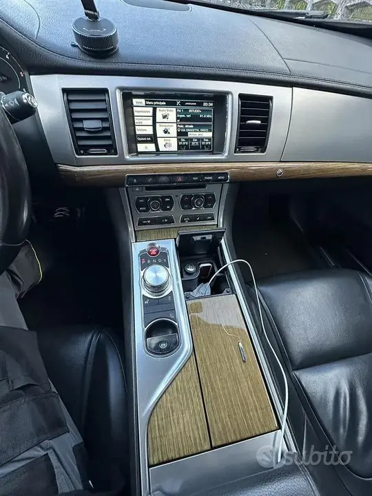 Jaguar Xf 2014 photo 4