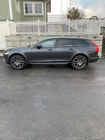 Volvo V90 Cross Country 2017 photo 2