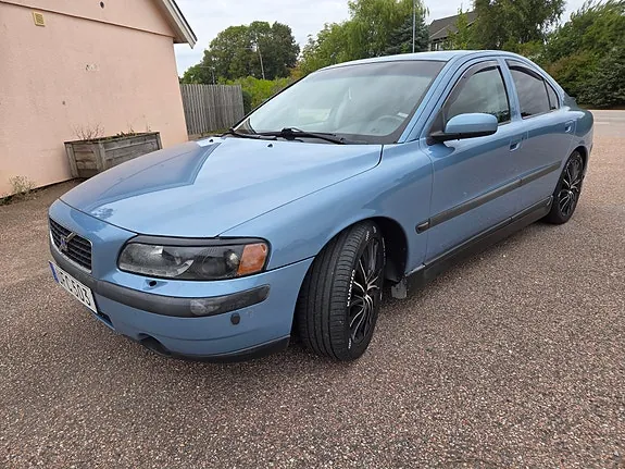 Volvo S60 2004 photo 2