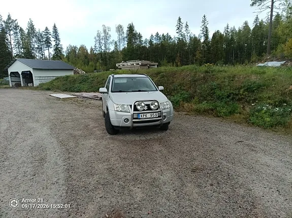 Suzuki Grand Vitara 2006 photo 2