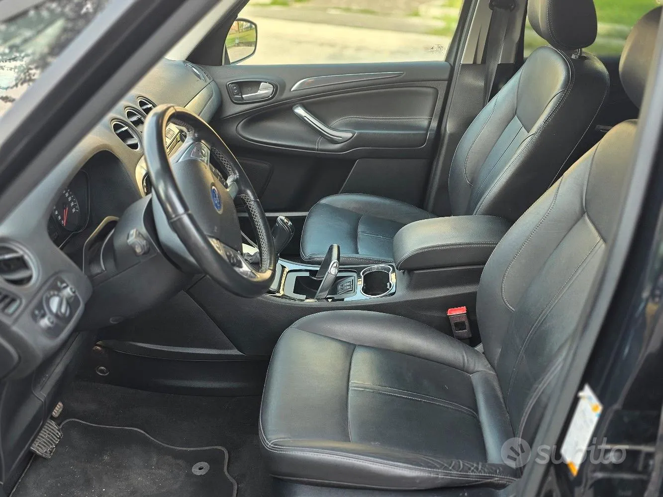 Ford Galaxy 2014 photo 4