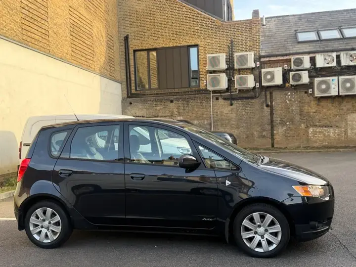 Mitsubishi Colt 2011 photo 4