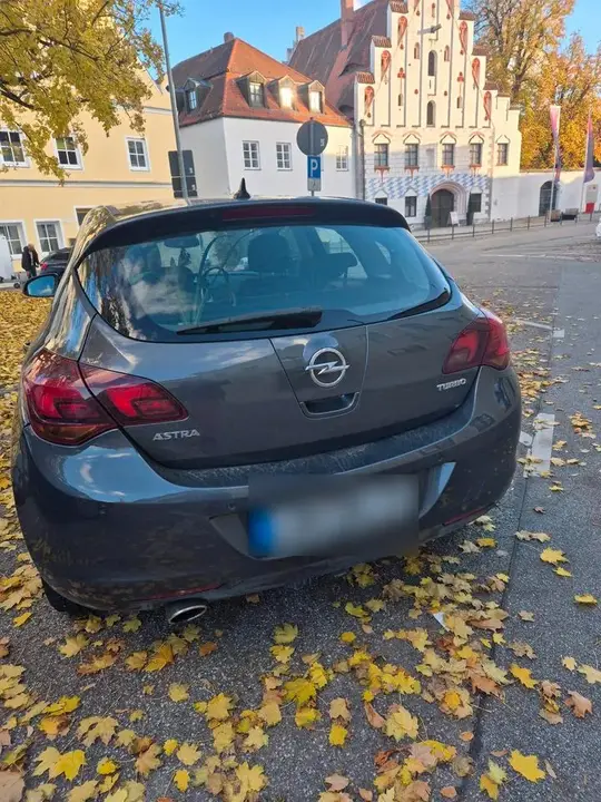 Opel Astra J