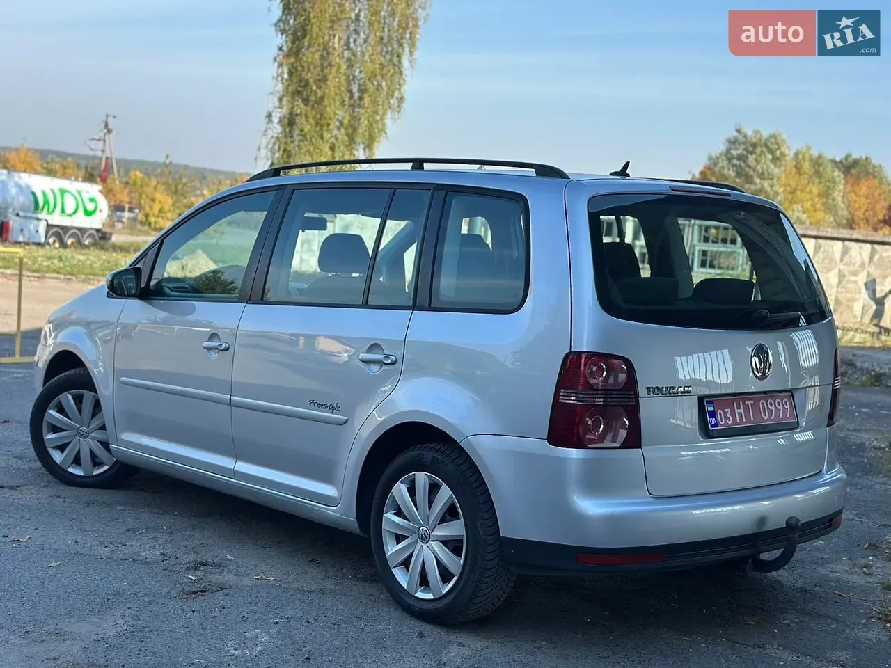 Volkswagen Touran 2009 photo 4