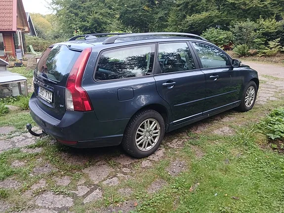 Volvo V50 2009 photo 2