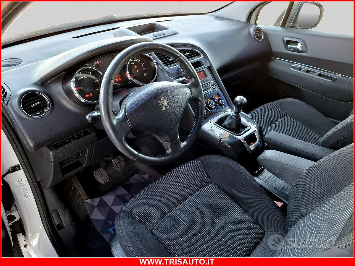 Peugeot 5008 2011 photo 5