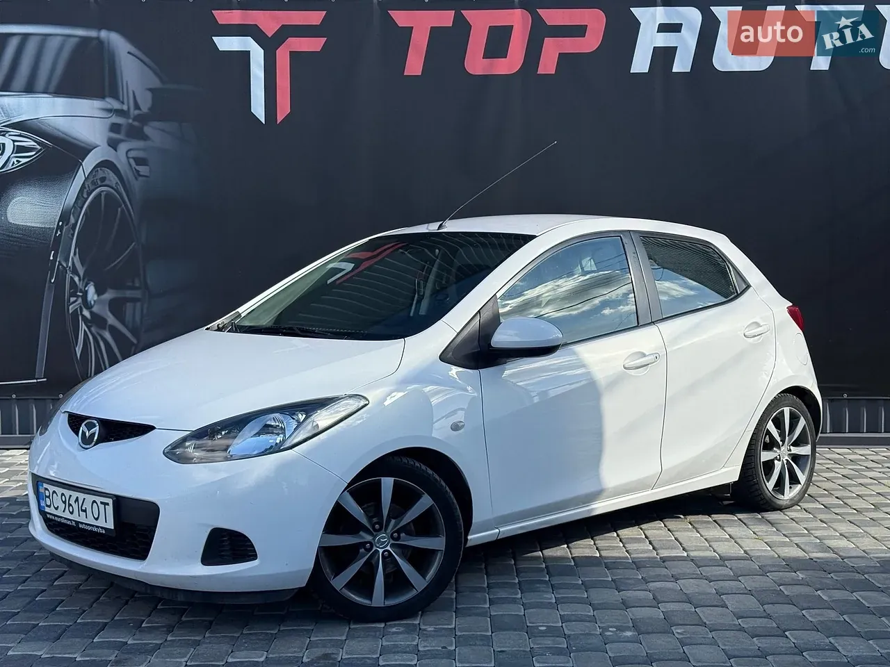 Mazda 2 2008 photo 2
