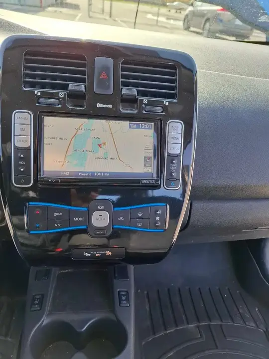 Nissan Leaf 2014 photo 4
