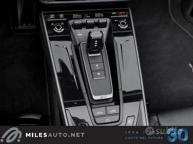 Porsche 992 Carrera 2024 photo 4