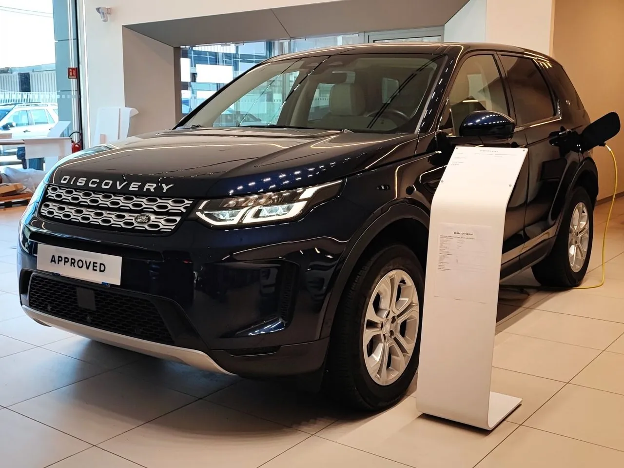 Land Rover Discovery Sport 2022 photo 3