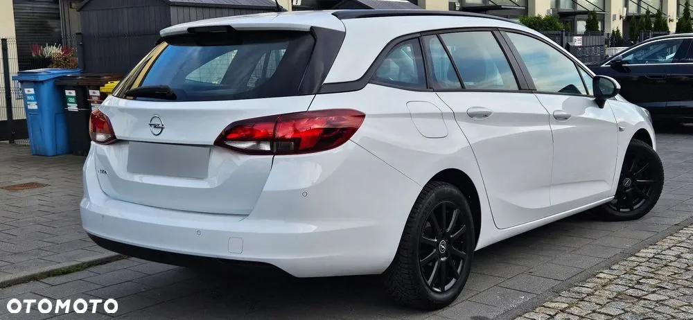 Opel Astra 2020 photo 3