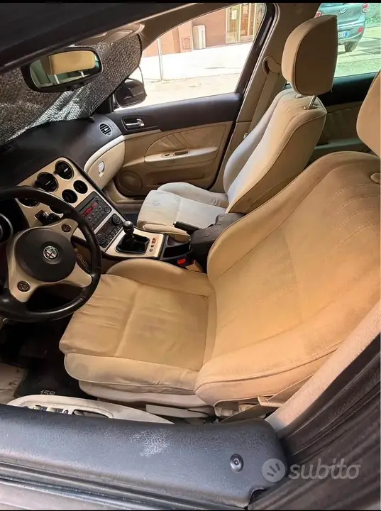 Alfa Romeo 159 2007 photo 4