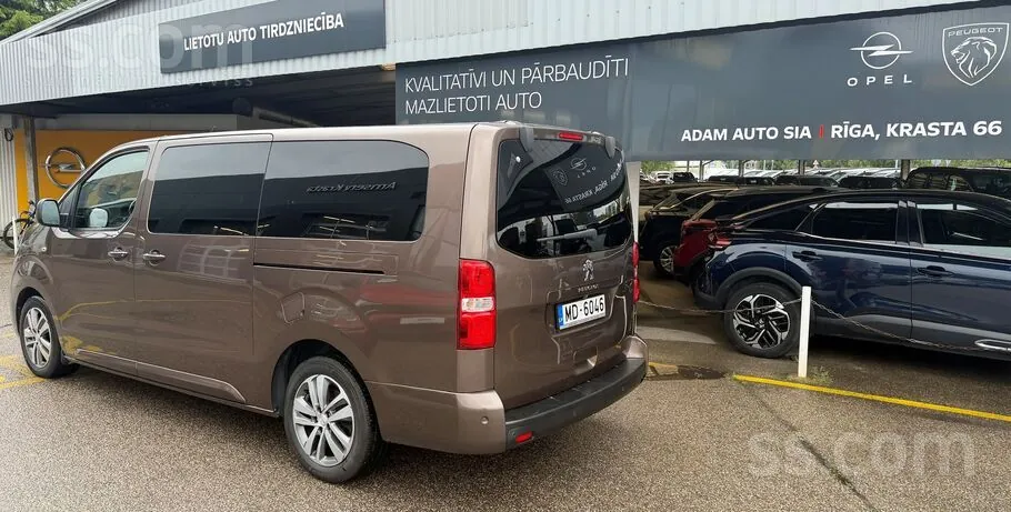 Peugeot Traveller 2019 photo 3