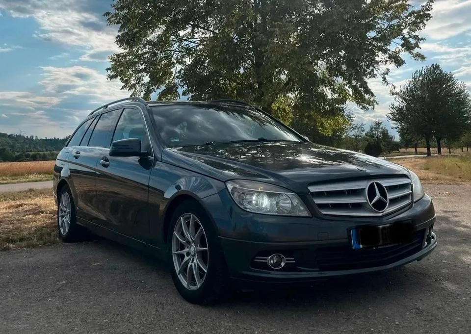Mercedes-Benz C220