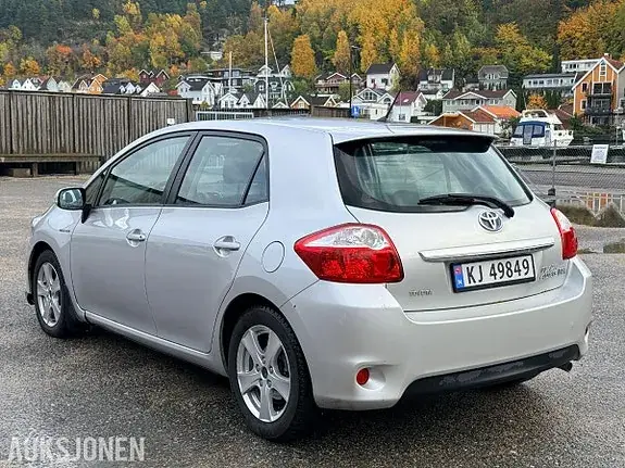 Toyota Auris 2011 photo 4