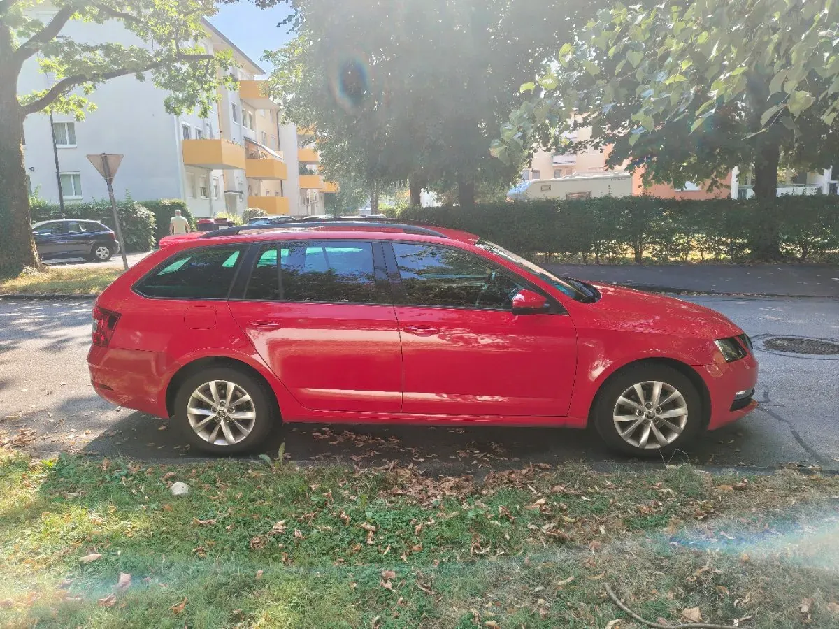Skoda Octavia 2017 photo 2