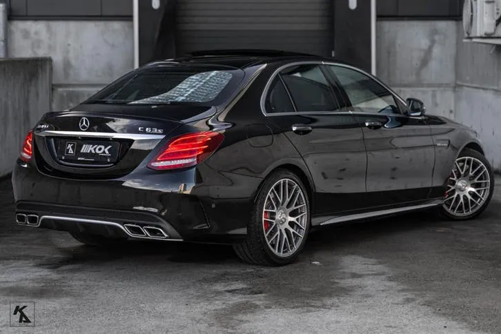 Mercedes-Benz C-Class 2016 photo 3
