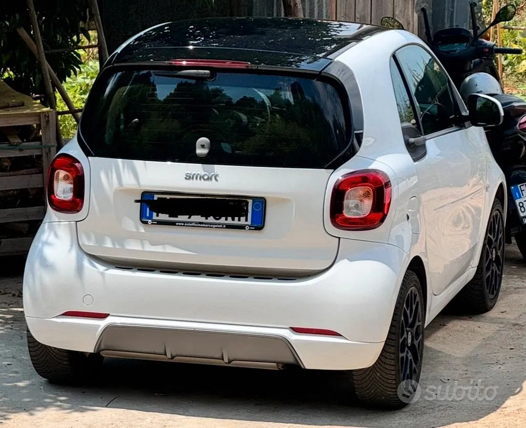 Smart Fortwo 2019 photo 2