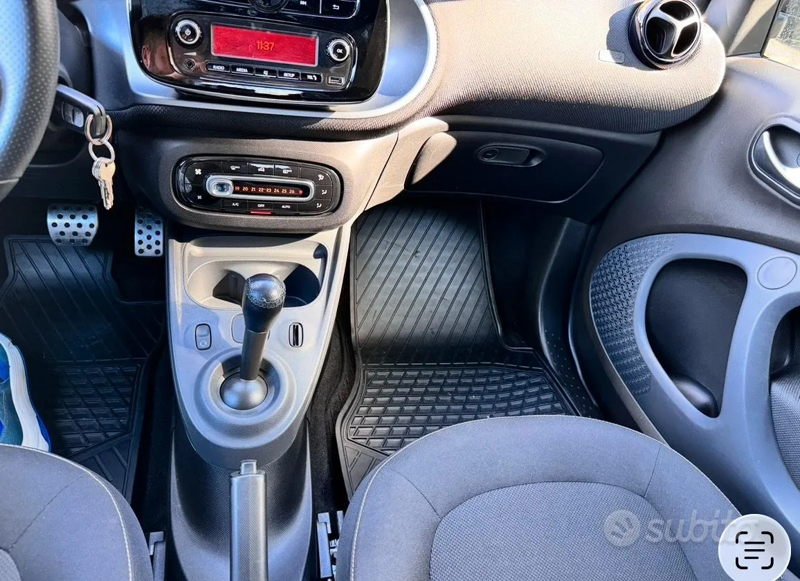 Smart Fortwo 2019 photo 3