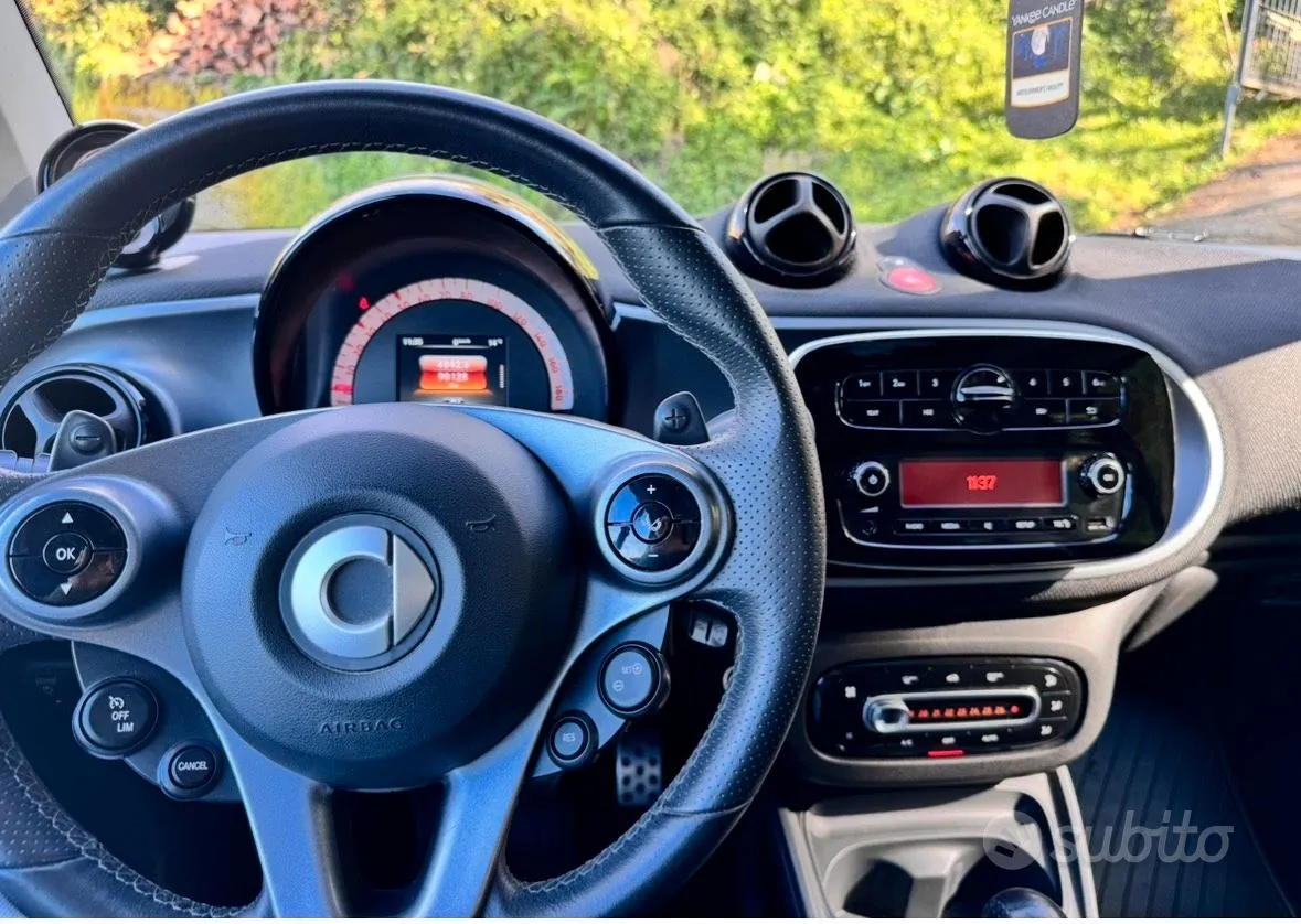 Smart Fortwo 2019 photo 4