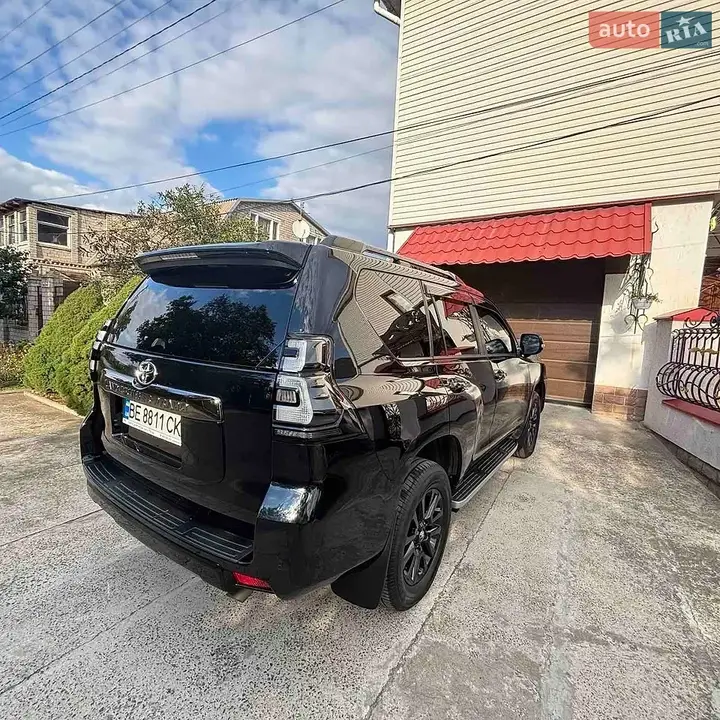 Toyota Land Cruiser Prado 2021 photo 3