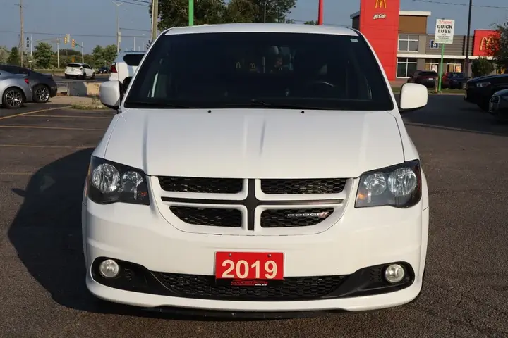 Dodge Grand Caravan 2019 photo 2