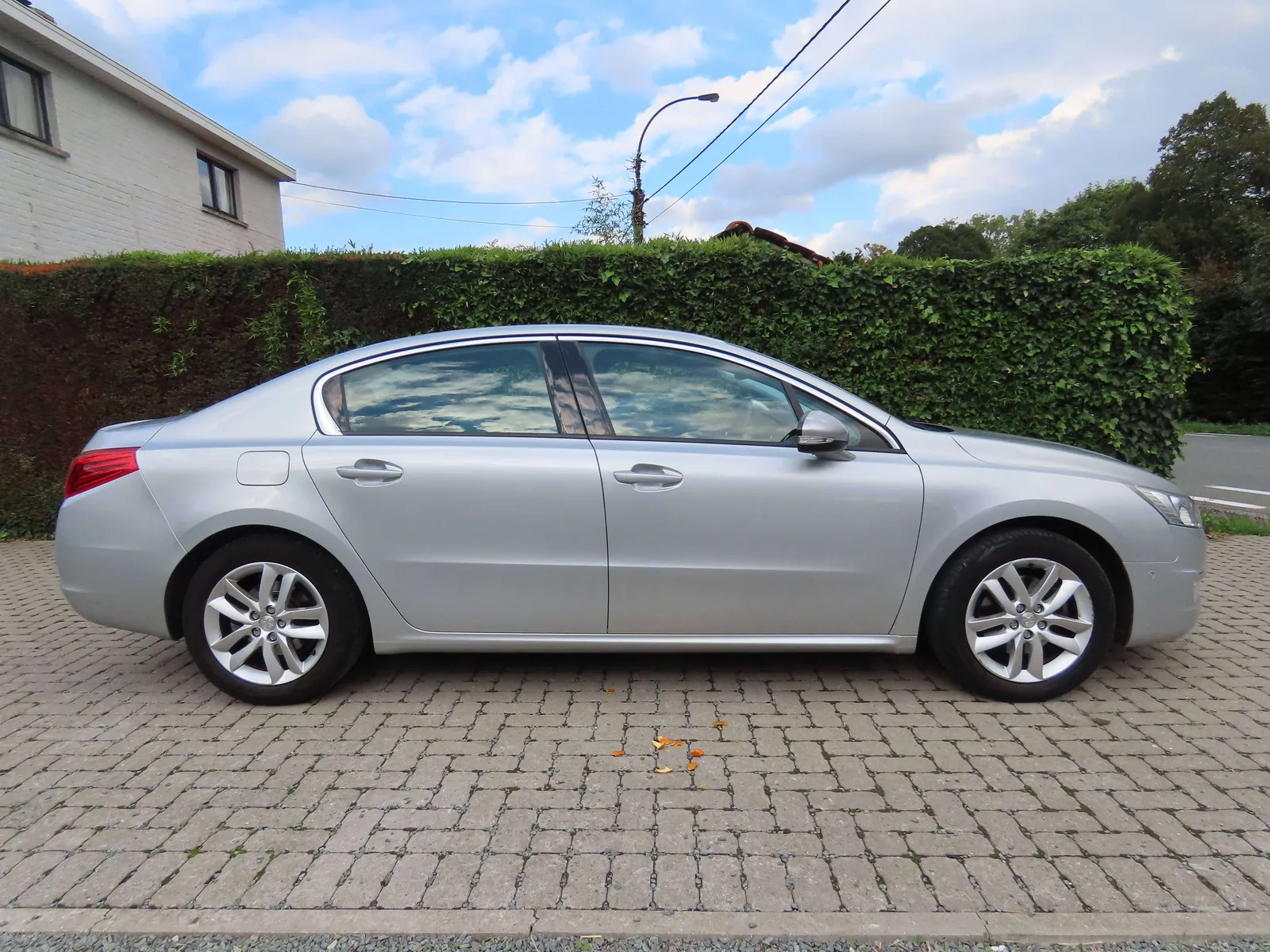 Peugeot 508 2011 photo 2