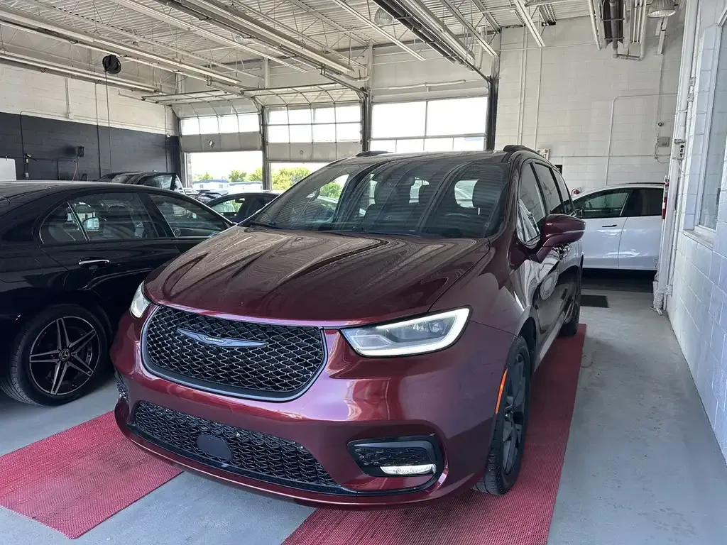 Chrysler Pacifica 2022 photo 3