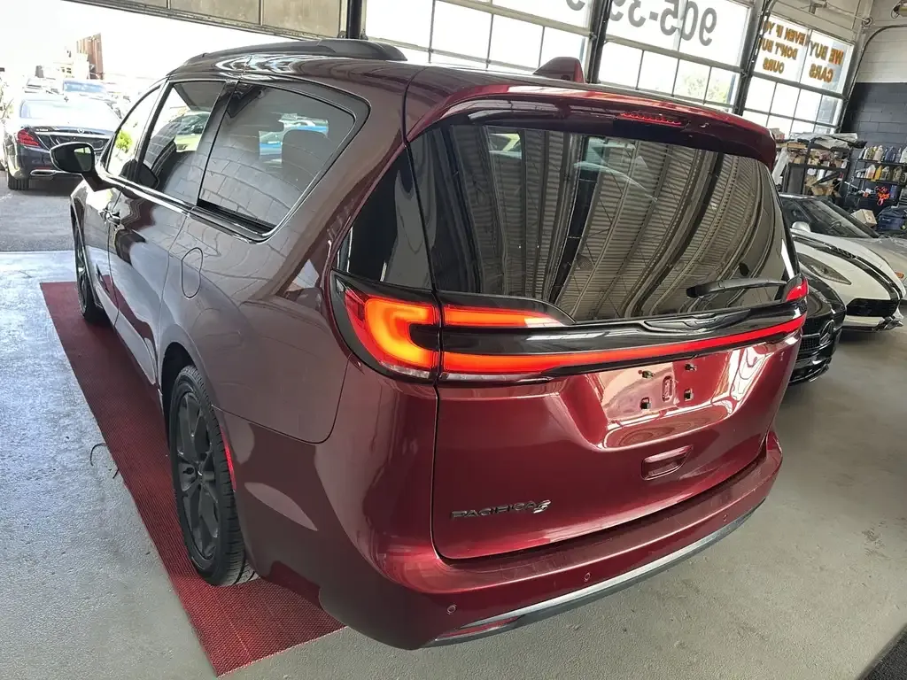 Chrysler Pacifica 2022 photo 5