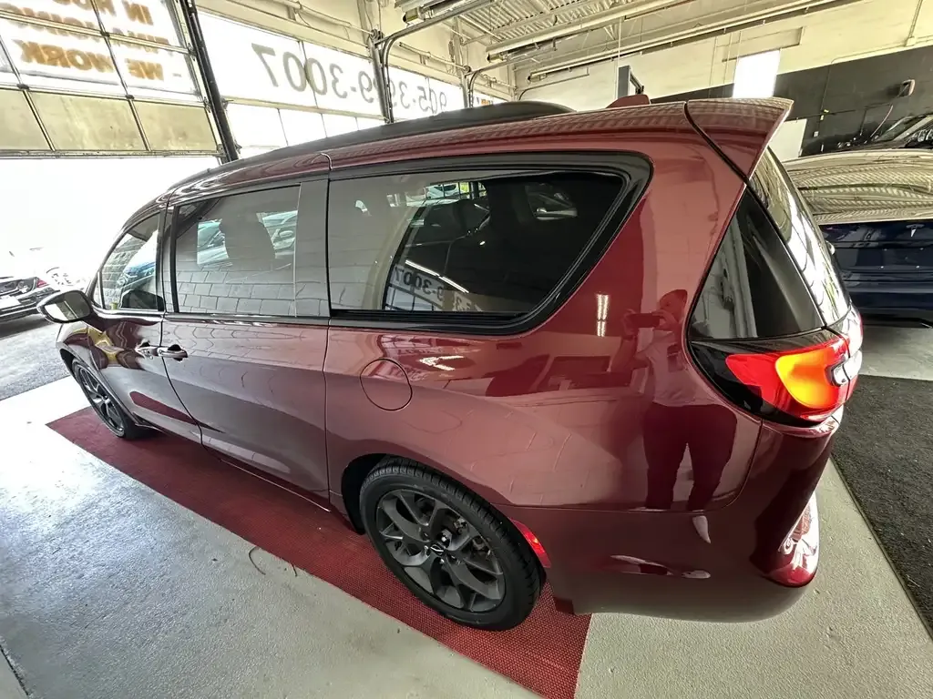 Chrysler Pacifica 2022 photo 4