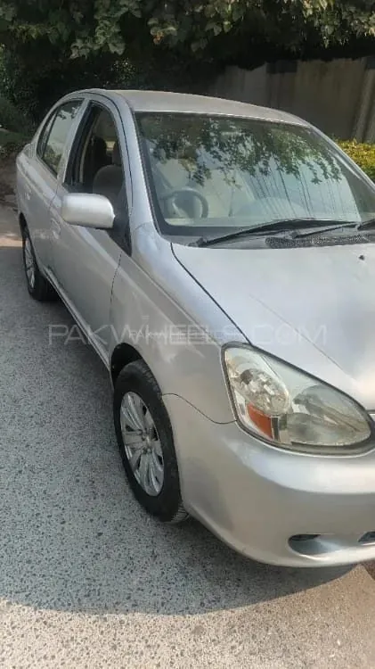 Toyota Platz