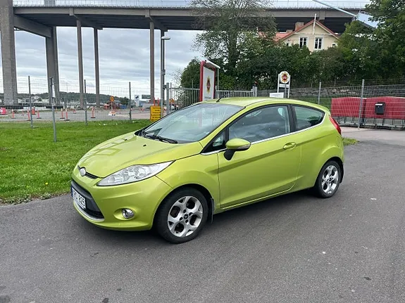 Ford Fiesta 2010 photo 2