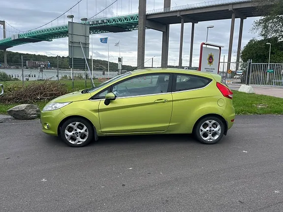 Ford Fiesta 2010 photo 3