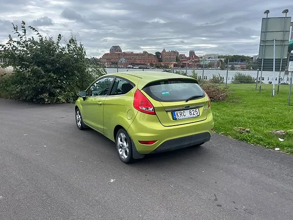 Ford Fiesta 2010 photo 5