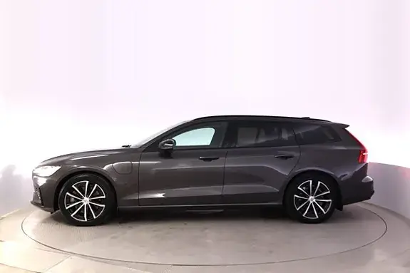 Volvo V60 2025 photo 2