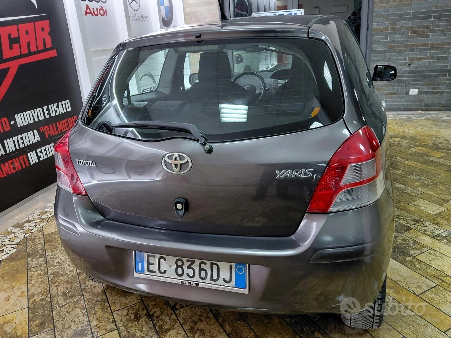 Toyota Yaris 2010 photo 5