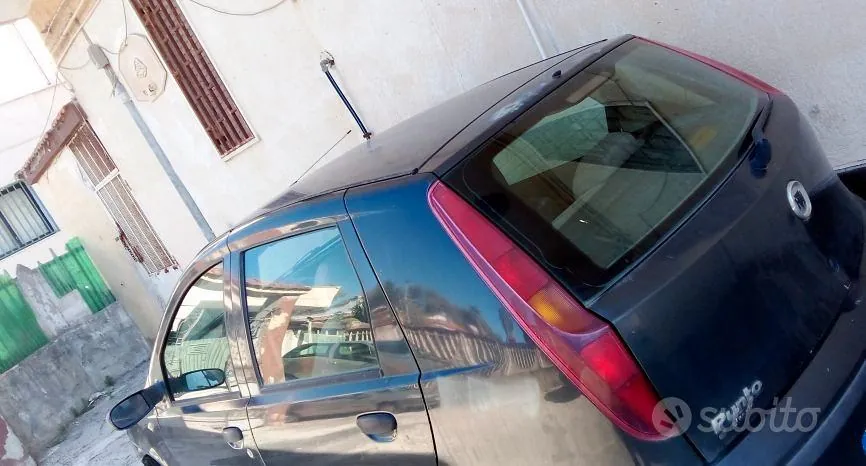 Fiat Punto 2009 photo 4