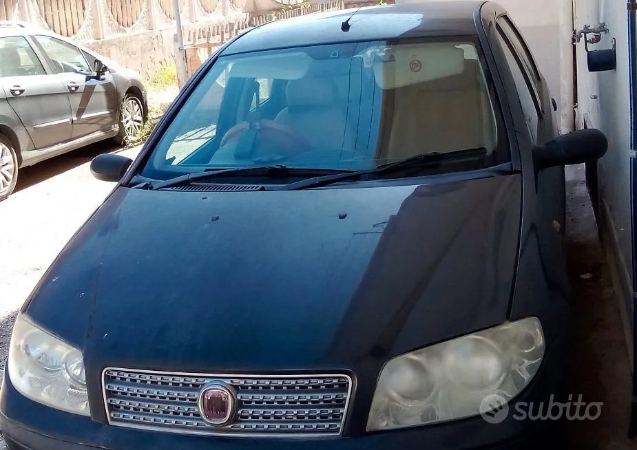 Fiat Punto 2009 photo 2