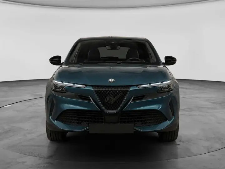 Alfa Romeo Junior 2026 photo 2