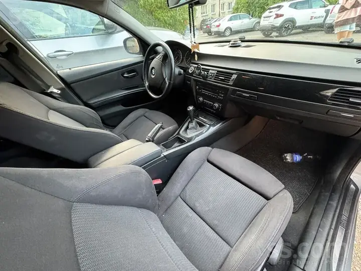 BMW 320D 2008 photo 5