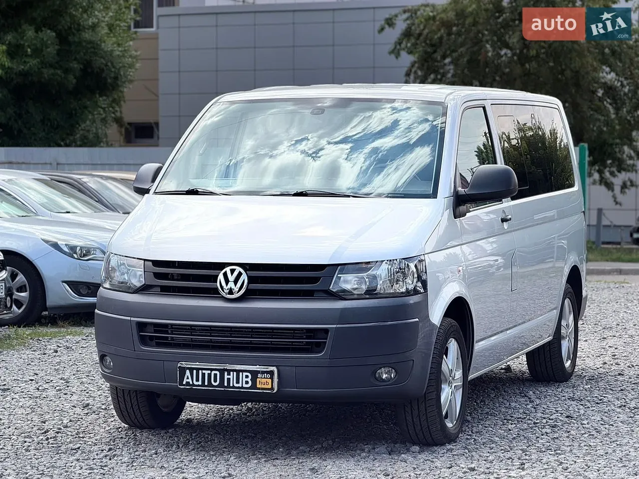 Volkswagen Caravelle 2012 photo 2