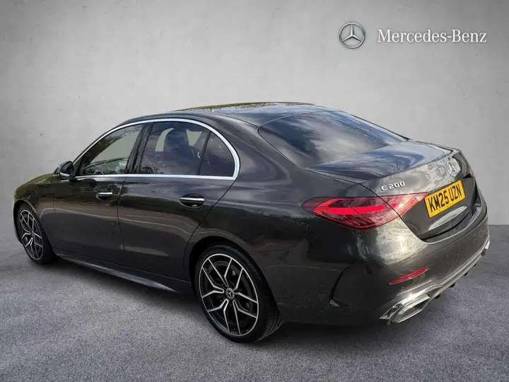 Mercedes-Benz C-Class 2025 photo 2