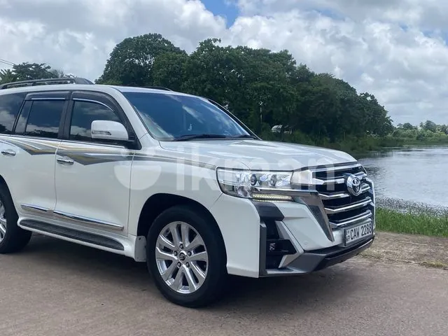 Toyota Land Cruiser 2016 photo 2