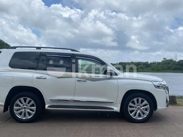 Toyota Land Cruiser 2016 photo 3