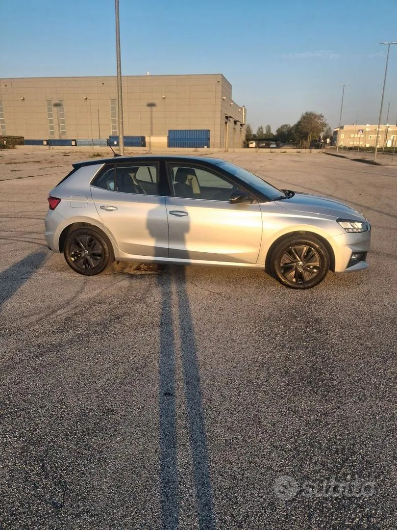 Skoda Fabia 2023 photo 3