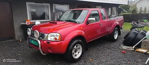Nissan Np300