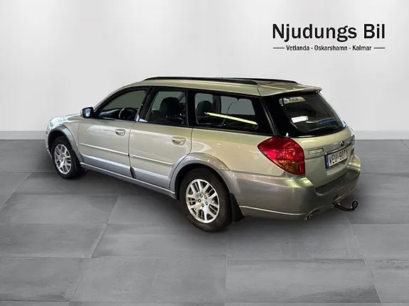 Subaru Outback 2005 photo 2