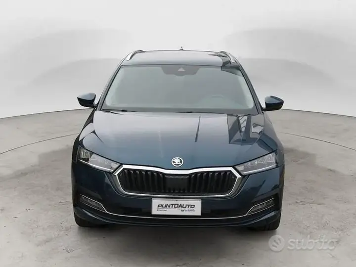 Skoda Octavia 2022 photo 2