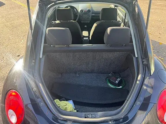 Volkswagen New Beetle 2006 photo 5